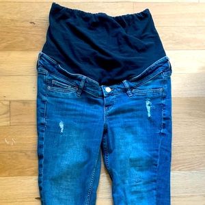 Distressed H&M Maternity Women’s Skinny Jeans